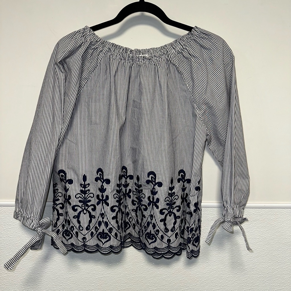 Time And Tru Embroidered 3/4 Sleeve Top Womens Blue Navy Size S Off The Shoulder